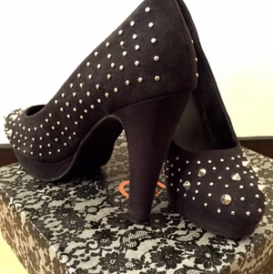  - Köpta för ca 299 kr på din sko. Använda 2 gånger.