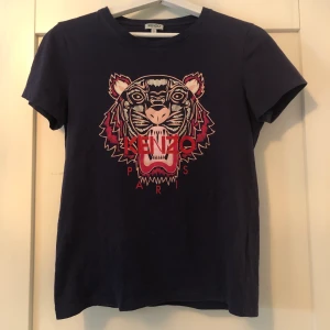 Kenzo tshirt - Fin kenzo t-shirt i storlek S. Köpt i kenzo butik i Madrid. 