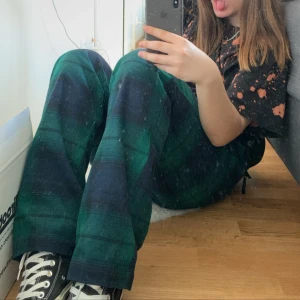 HUF Men pants - Only worn a couple of times. Oversized fit. Shipping is not included. Payment method: swish