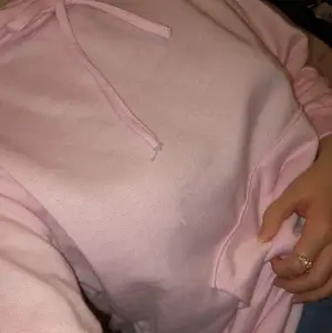 Rosa tunn hoodie från Madlady