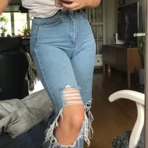 Jeans - Säljer dessa asnygga jeans från nakd!! Budgivning om många är intresserade 🥳🥰