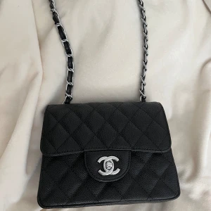 Väska  - Säljer en så fin väska, helt oanvänd☺️