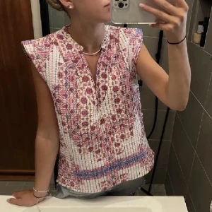 Zara tröja  - Lånade bilder! Säljer min superfina tröja från Zara som inte säljs längre❣️