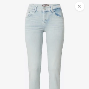 Ltb jeans - Super fina ltb jeans i bra skick!! Storlek W27 L30. Lite slitna längst ner.  Pris kan diskuteras💕💕