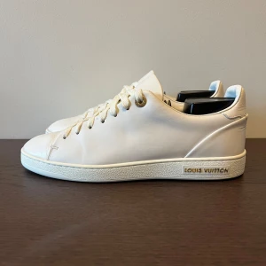 Louis Vuitton skor - Äkta LV skor | Storlek 39 | Skick: 9.5/10 | Inget ingår, endast skorna | Nypris ligger på 10 000 kr ish / Mvh