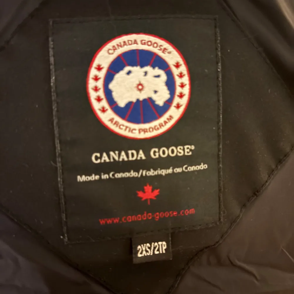 Säljer min canada goose jacka då det inte är min stil längre, stl xxs men passa xs också! Pris kan diskuteras. Jackor.