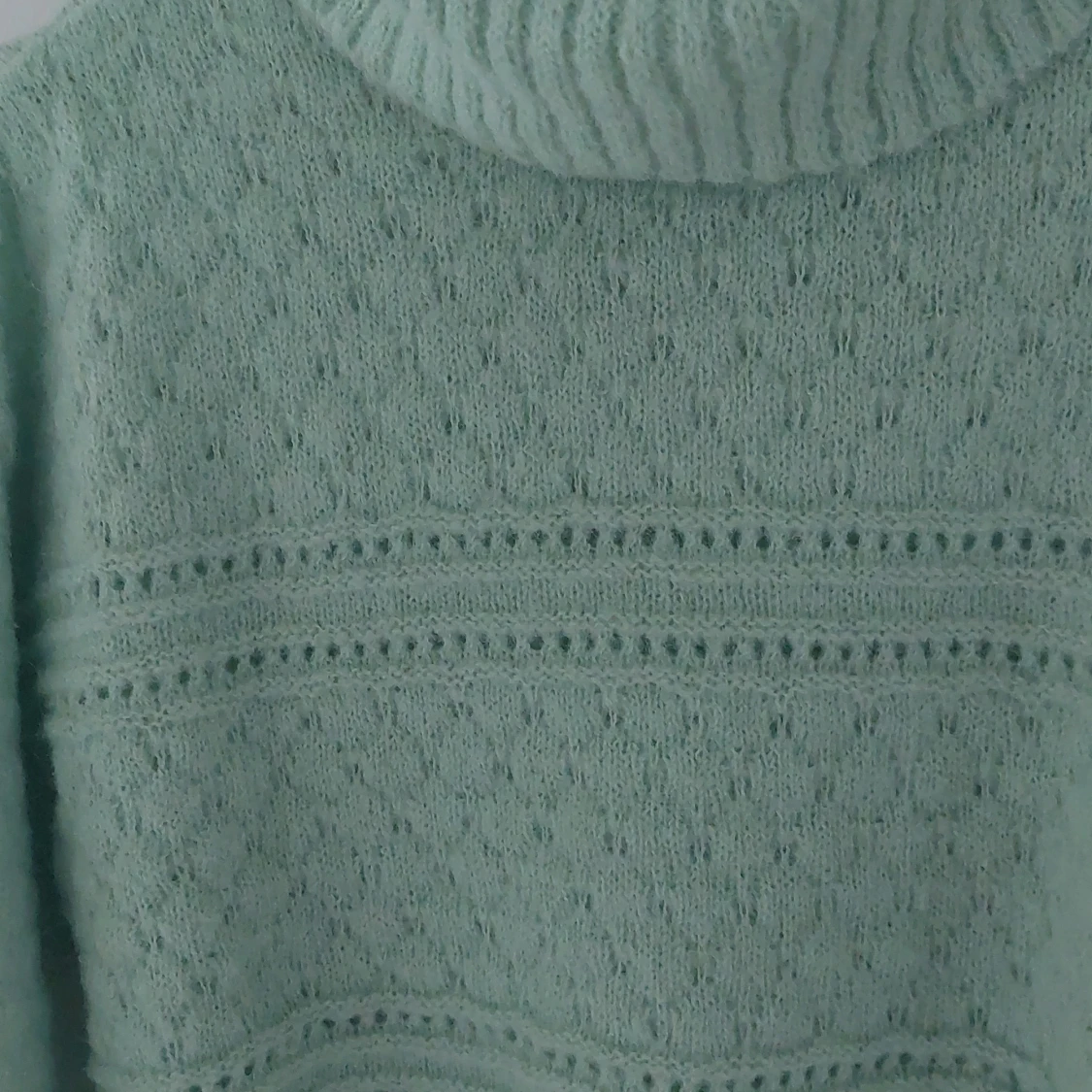 Mintgrön stickad polotröja från Pieces - 92