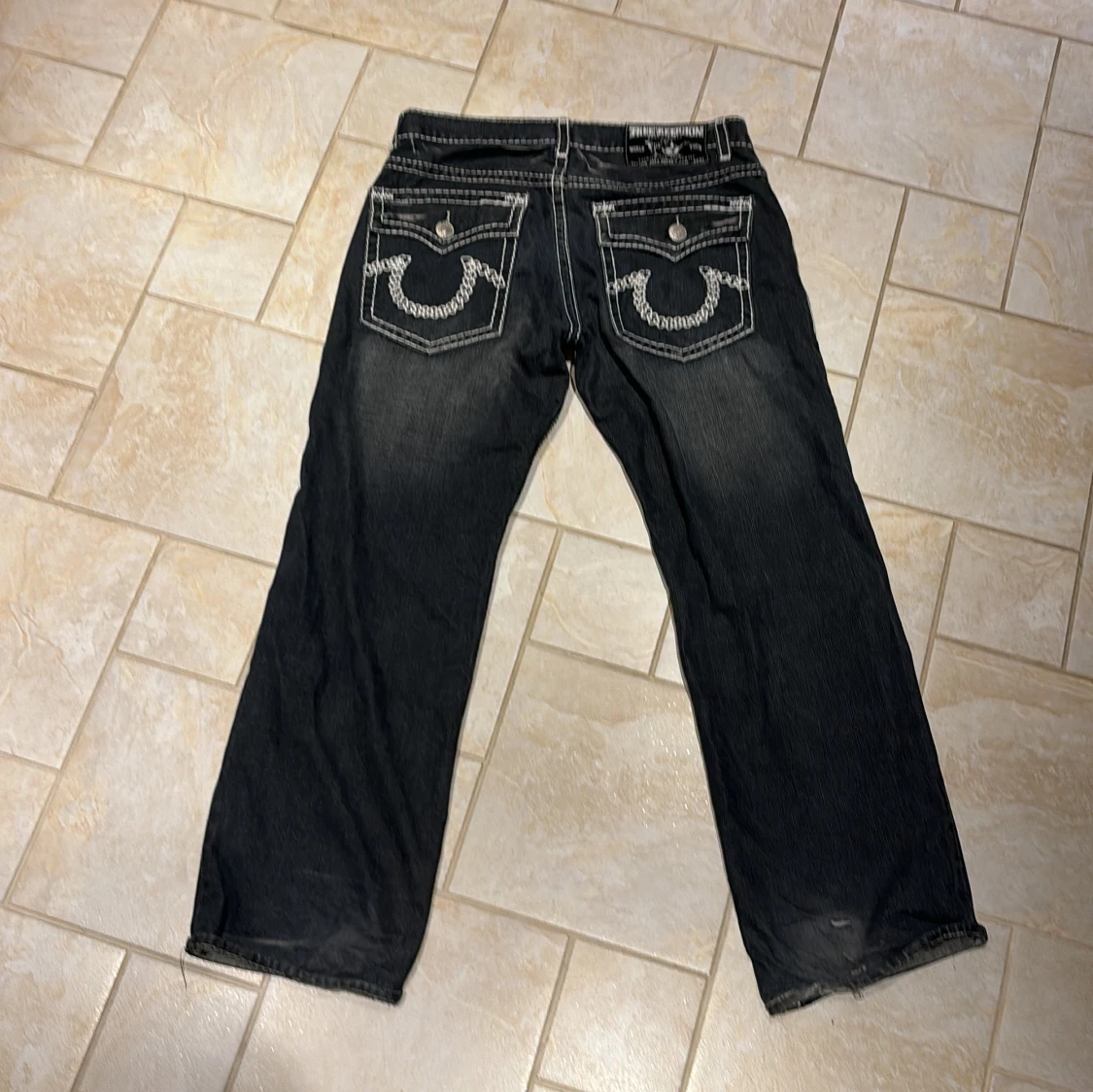 Svarta True Religion Jeans