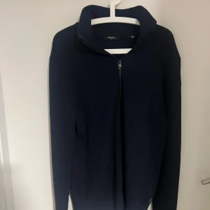 Full Zip - Jack and Jones full zip, säljer för kommer it till användning