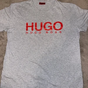 T-shirt Hugo boss  - Helt ny T-shirt från Hugo boss 