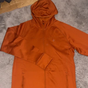 Träningströja - Helt ny Häftig orange tränings(gym) tröja från crosswear.