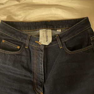 Jeans for my TALL girlies  - My super long navy pants have to find a new home since I’m not into high waisted pants anymore🥲💕💕 I’m 180 cm for reference and they fit me wonderfully 