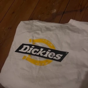 Tröja  - Dickies tröja, tecken på användning men inga som syns