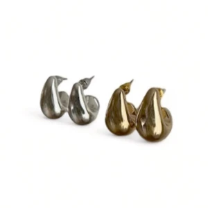 Guld och silver örhängen  - Guld och silver örhängen! Gjort i titanstål  99kr per par 