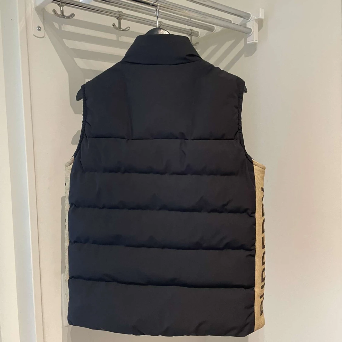 Burberry Väst stl S - 90