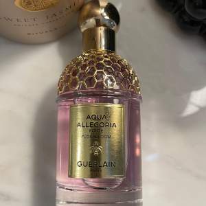 Guerlain, aqua allegoria. Florabloom  75 ml.  Eau de parfum.