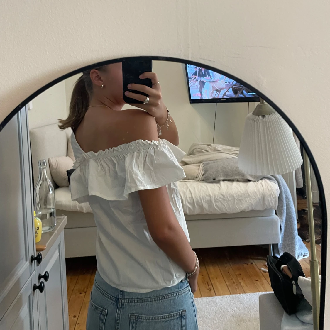 Fin blus/ topp med volanger - 92