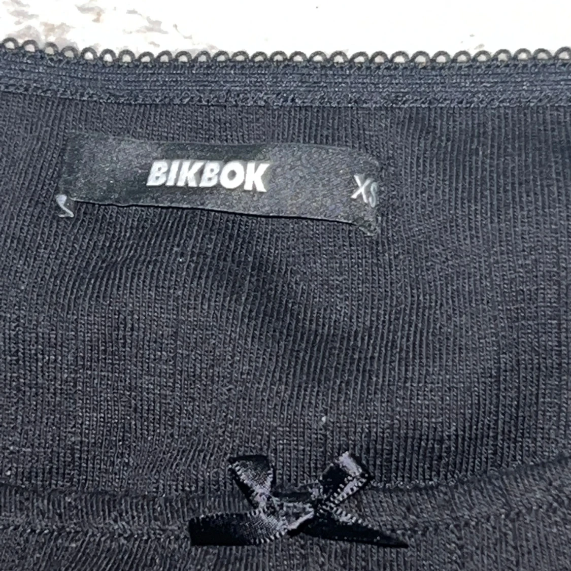 Svart kjol från BikBok - 91