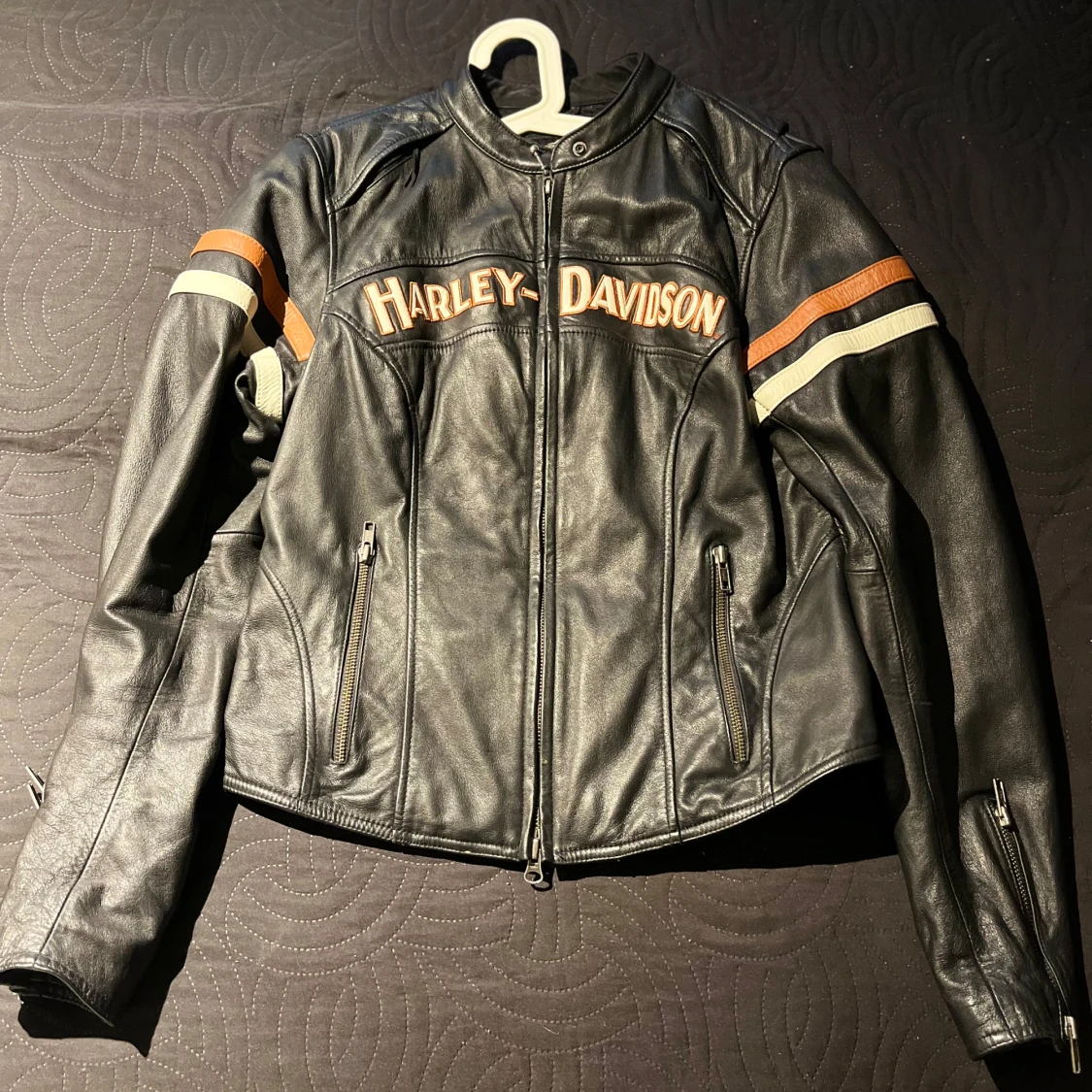 Svart skinnjacka från Harley-Davidson - 90