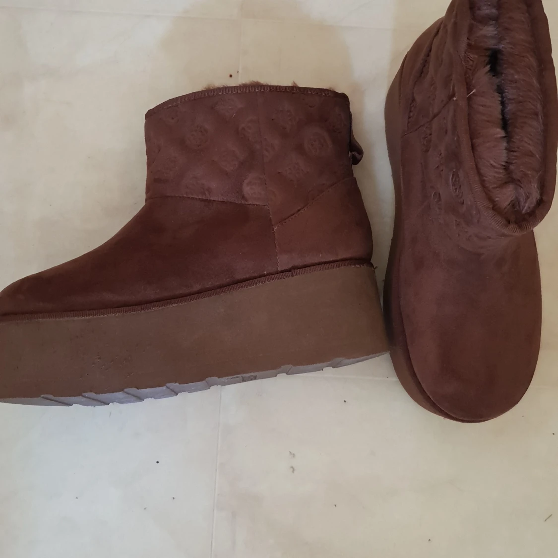 Bruna mocka boots från Guess - 91