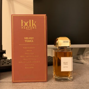 BDK Velvet Tonka - 99/100 ml, sprayat 3 gånger, nypris 2189, mitt pris 2000. Kan sänka pris vid snabb affär!