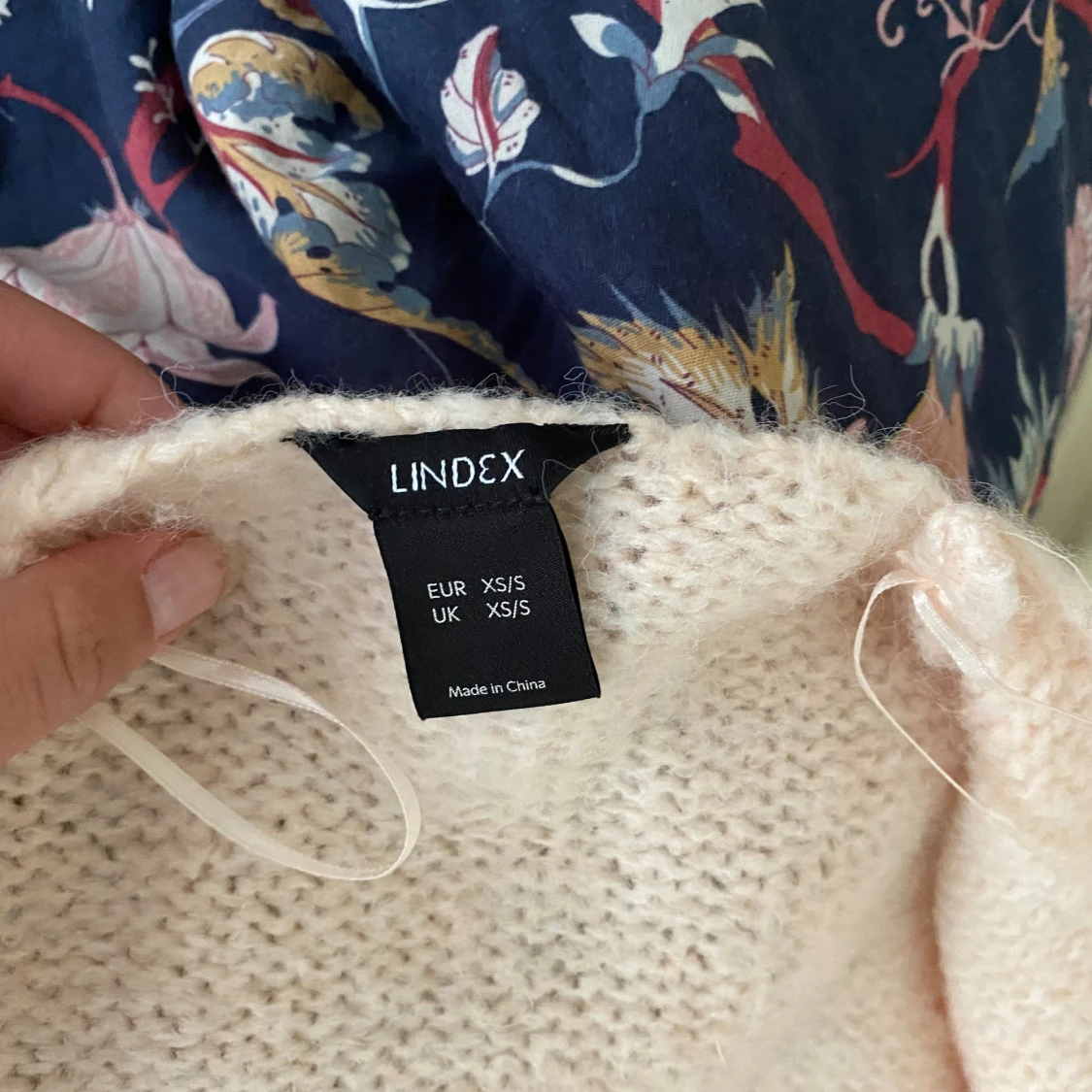 Rosa stickad kofta från Lindex - 92