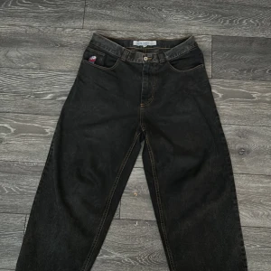 Polar big boys - Bra skick 8/10 bara lite slitningar på hälen annars inget. Säljer dom för att dom inte kommer till användning längre tyvärr. Skriv ba om fler frågor eller bilder