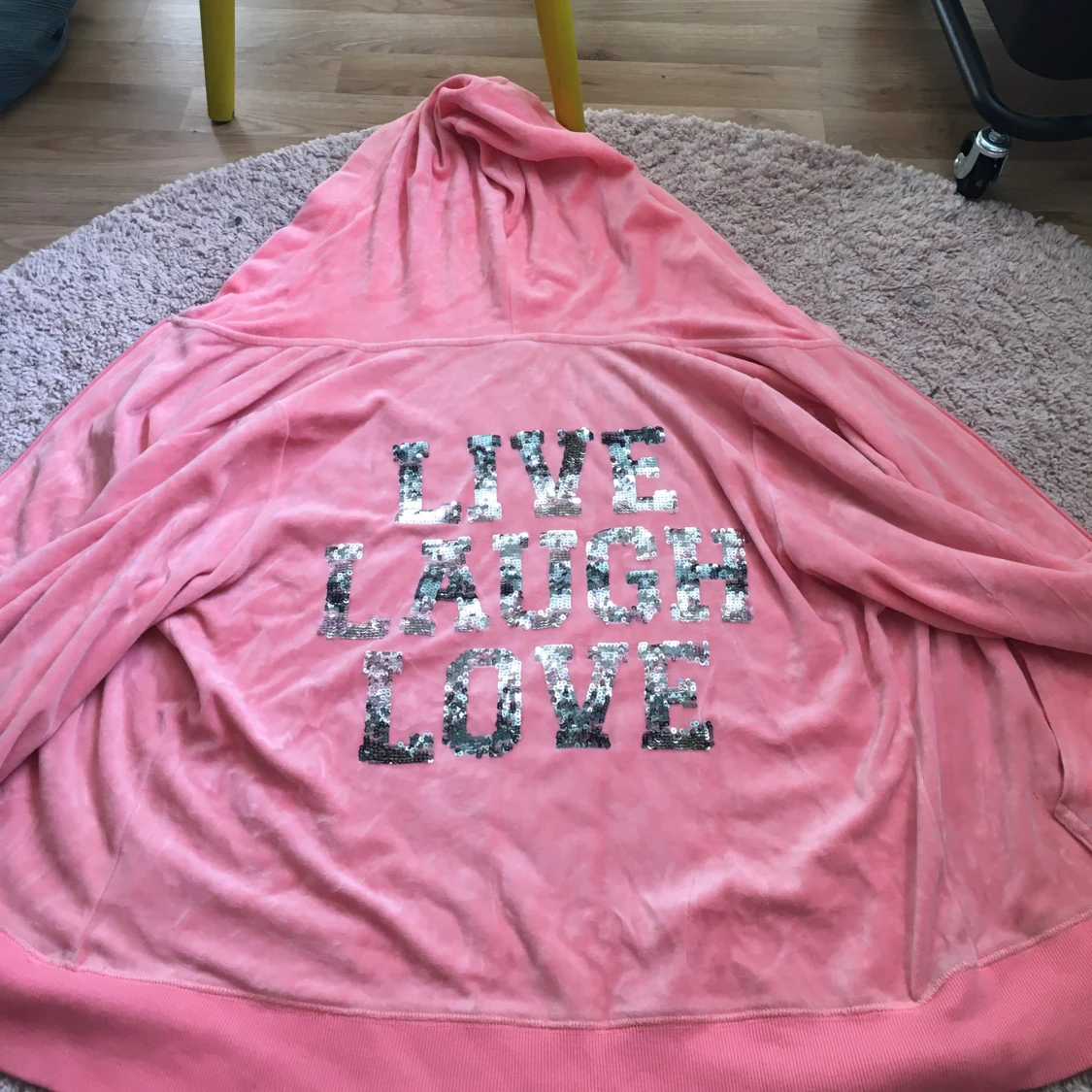 SKIT SNYGG TRÖJA - 91