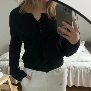 kofta - lite tunnare kofta från lager157 i fint skick