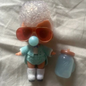 LOL Surprise Miss Jive - Säljer denna dockan med alla tillbehör.