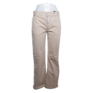 Zara chinos - Ett par skitsnygga chinos från zara köpta på Sellpy!! Storlek 36, men tyvärr var de liiite för långa för mig som är 167, men as najs!!