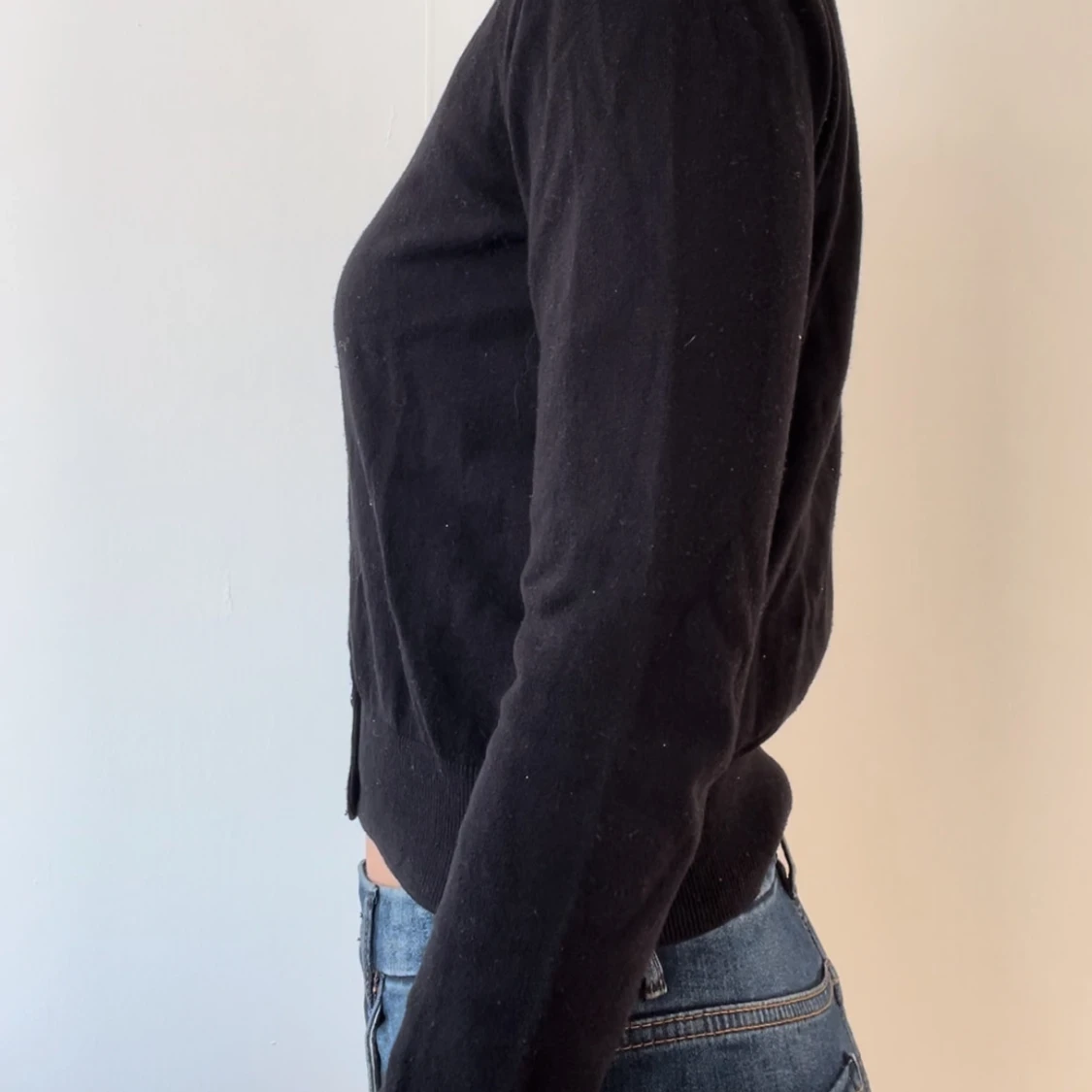 Svart kofta med knappar - 90