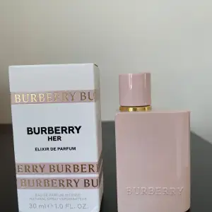 Burberry Her Elixir de Parfum in 30 ml. Only few sprays used. 