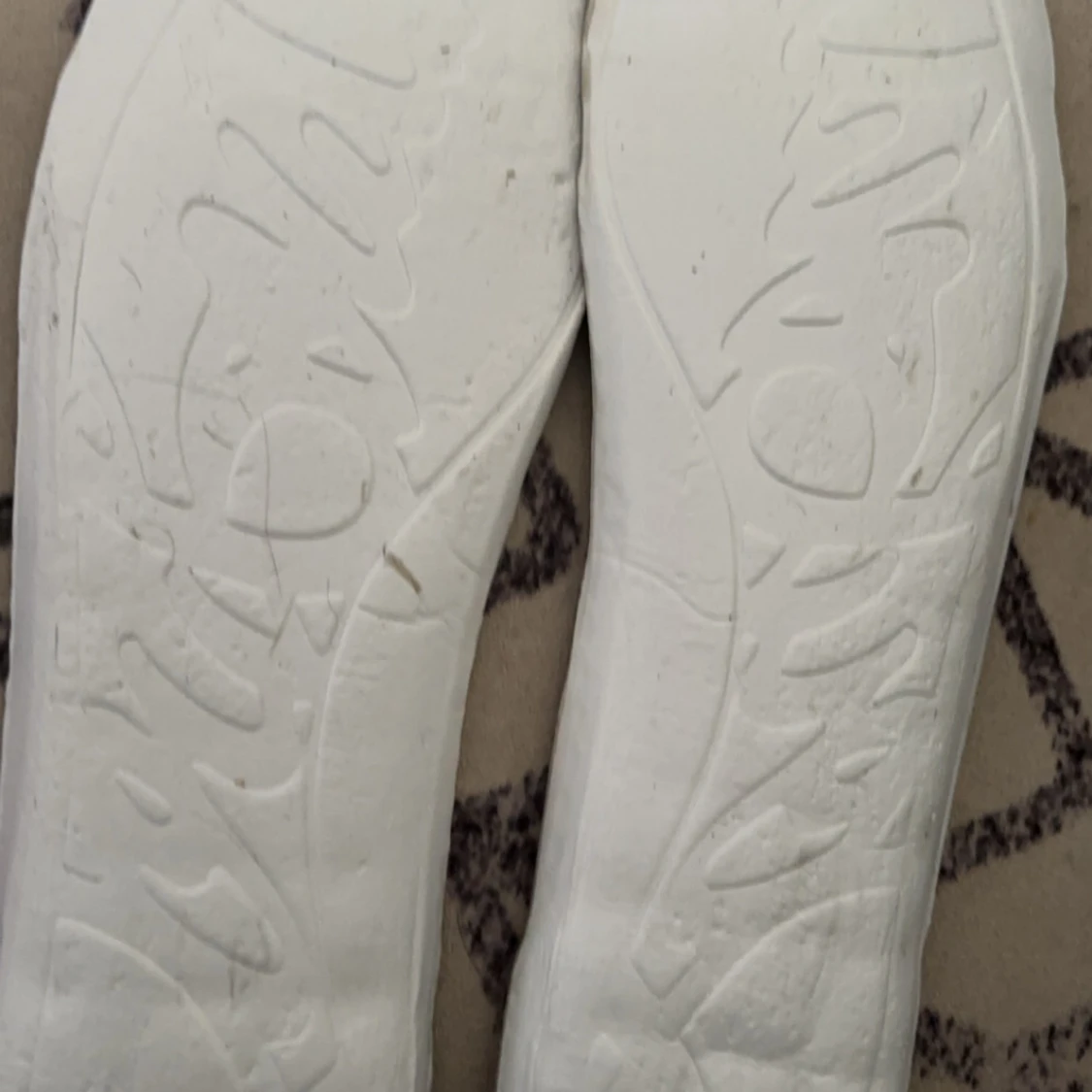 Christian Louboutin  - 92