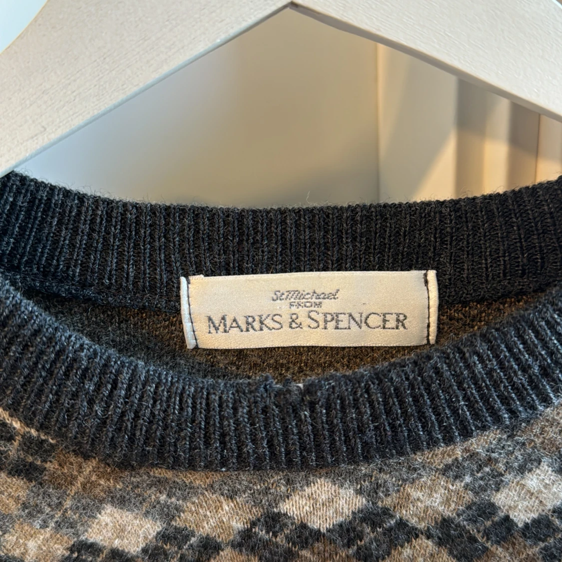 Rutig tröja från Marks & Spencer - 92