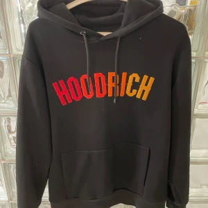 Hoodrich hoodie  - Säljs för inte använd pris går diskuteras vid snabb affär 