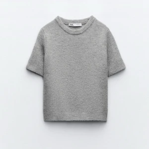 tshirt - slutsåld stickad t shirt från zara väldigt mysig 