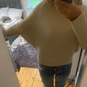Stickad tröja krage - Såå mysig stickad tröja med krage😍Från Zara!