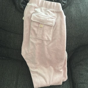 Juicy couture byxor - Dessa är dom nya juicy byxorna, har bara använt typ 3 gånger 