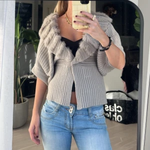 Stickad kofta  - Stickad kofta  S