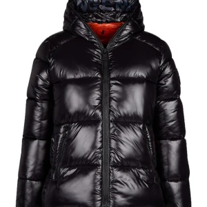 Vinterjacka - Intressekoll på min save the duck jacka, använd 1 vinter och sparsamt använd, kom privat för egna bilder.💕 Nypris 3700!