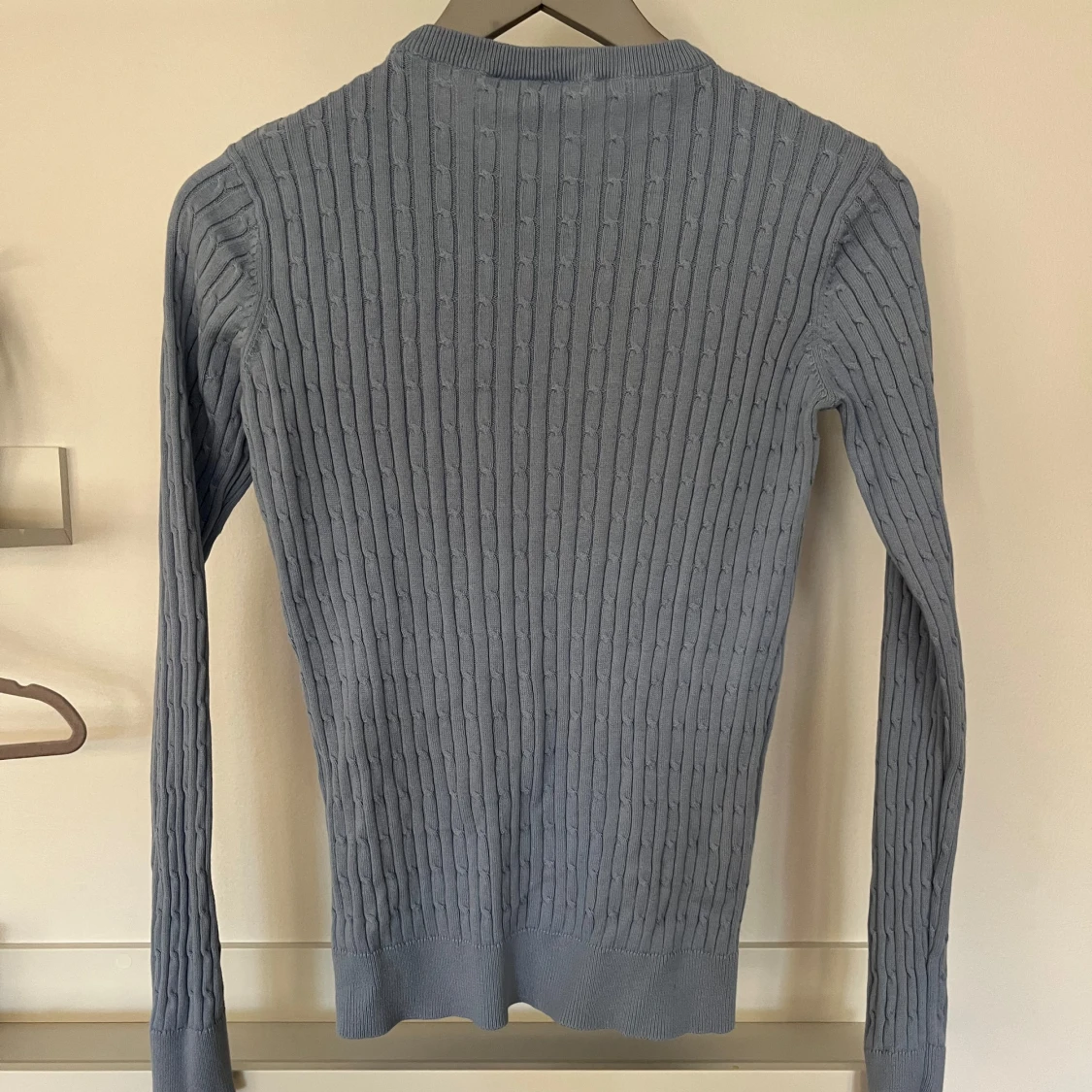 Kabelstickad tröja  - 90
