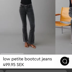 Grå bootcut jeans - Säljer mina bootcut jeans i storlek 36 har aldrig använt dom och köpte dom för en vecka sen❤️