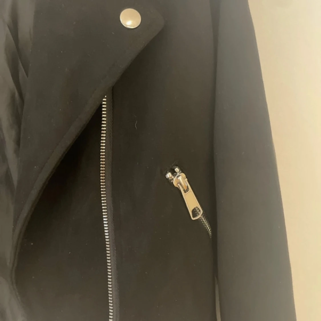 Svart mockajacka från NLY Trend - 91