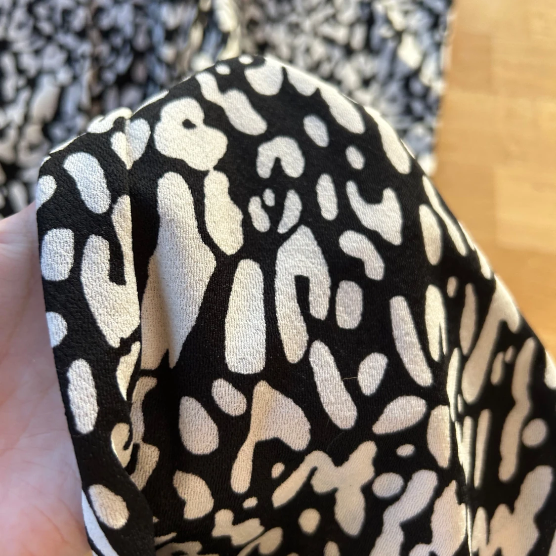 Svartvita mönstrade byxor Shein - 93