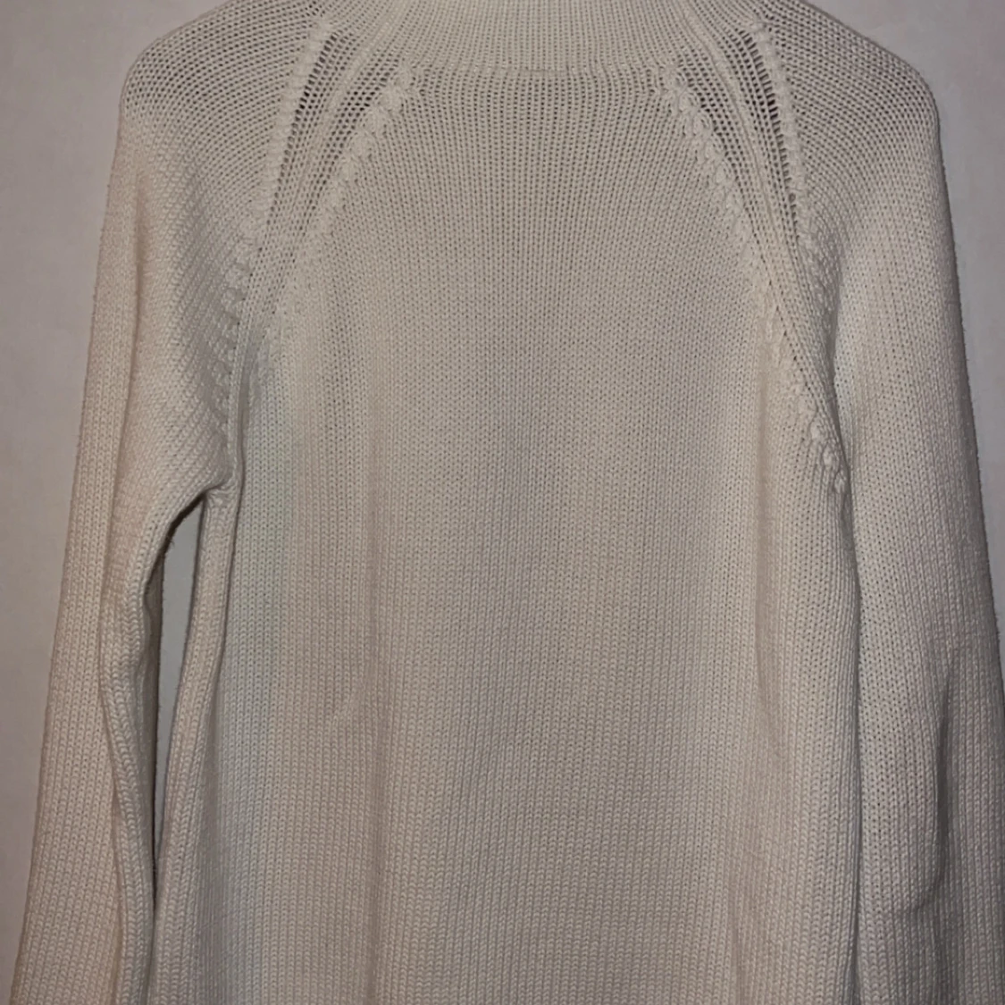 Vit stickad tröja - 91