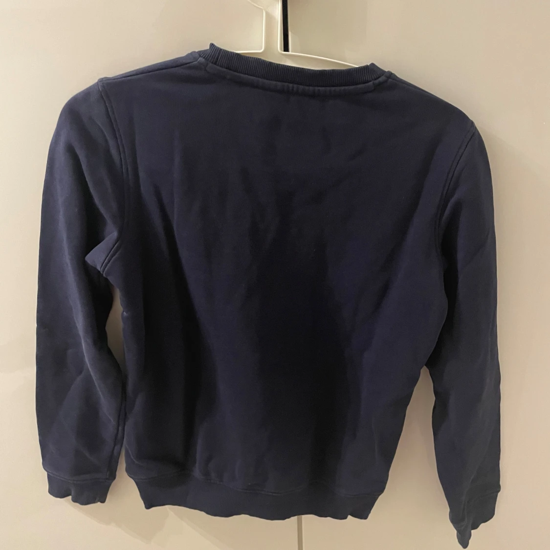 Mörkblå sweatshirt från GANT - 92