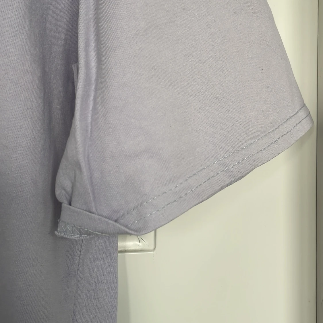 ljus t-shirt med tryck - 90