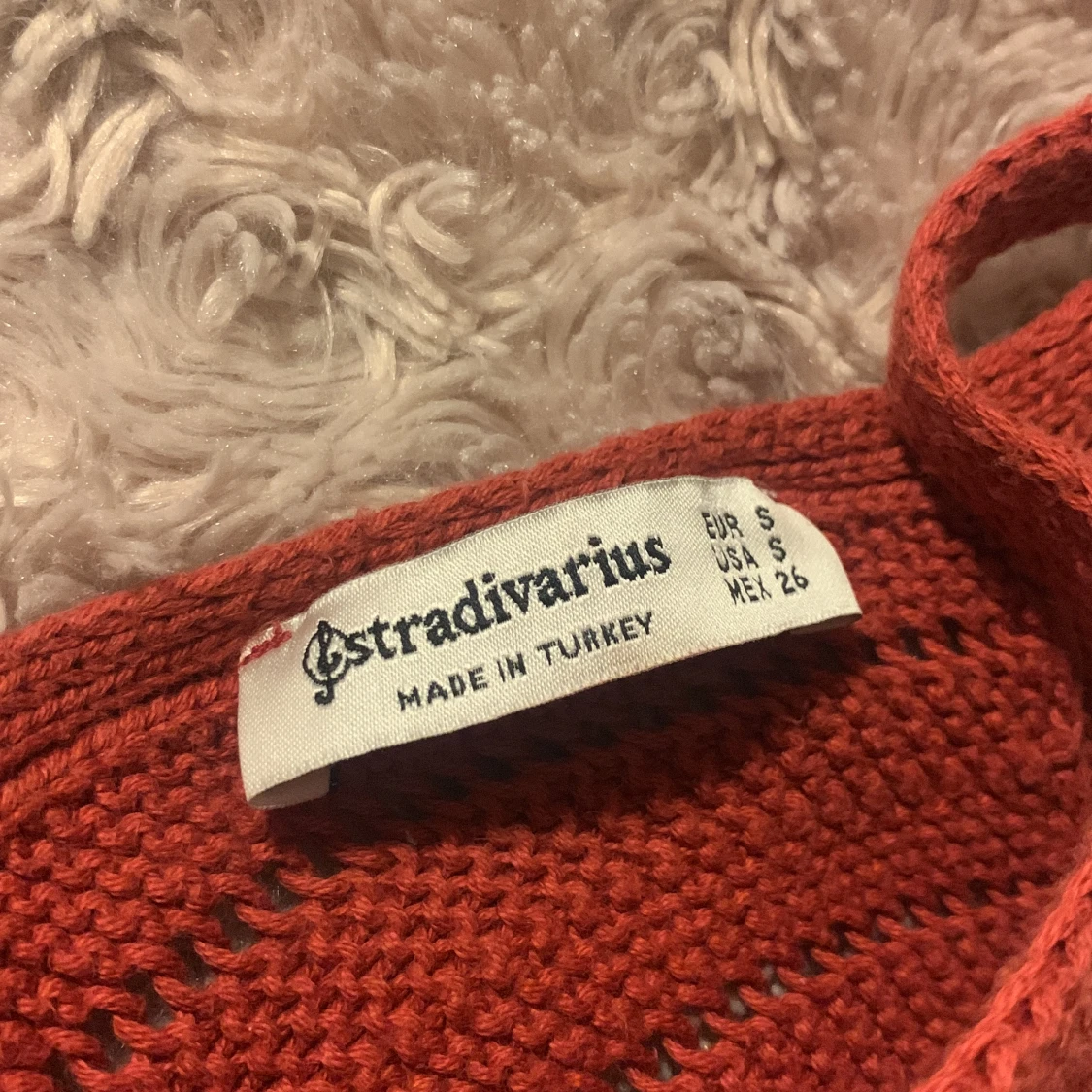 stickad linnetopp från Stradivarius - 91