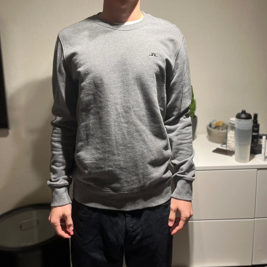 Grå sweatshirt från J.Lindeberg